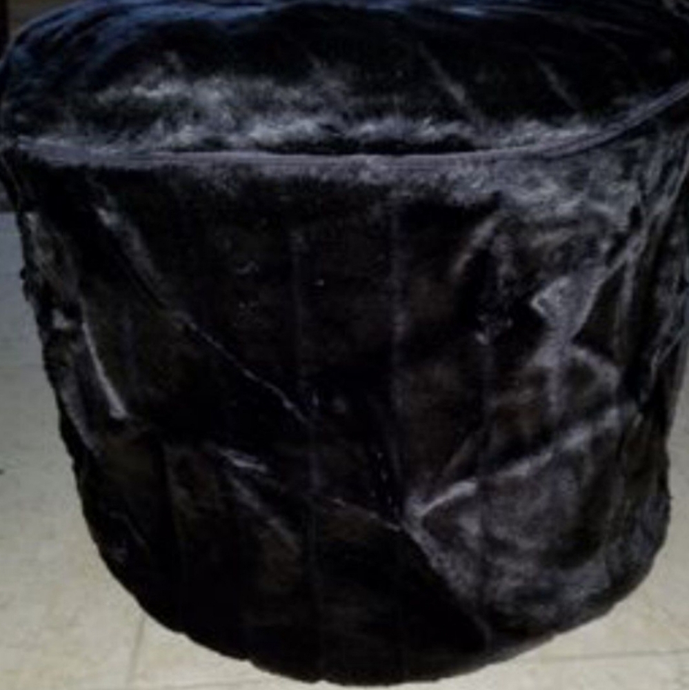 FAUX FUR  INFLATEABLE FOOTSTOOL